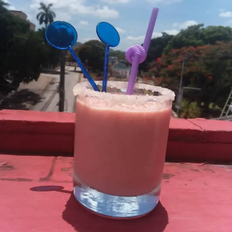 Batido de frutas,(guayaba)