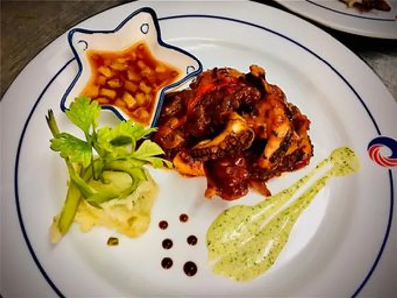 Pulpo en su Tinta Enchilado