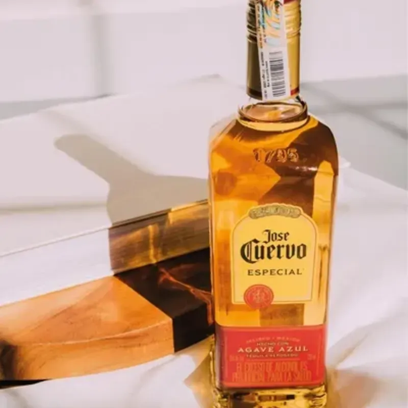 JOSÉ CUERVO ESPECIAL REPOSADO 695ml
