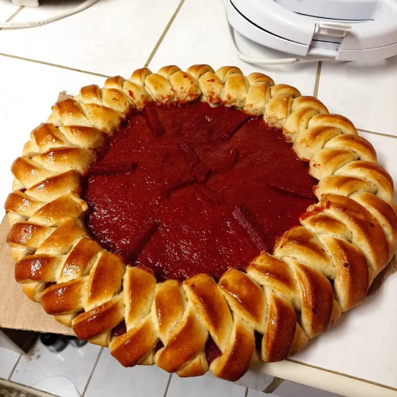 Tarta trenzada de dulce de guayaba 