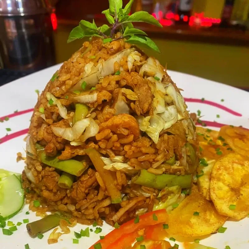 Arroz Frito con Frutos de la Tierra 
