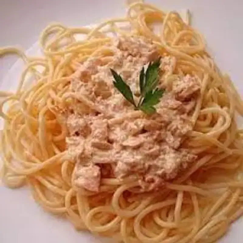 ESPAGUETIS DE ATUN Y QUESO
