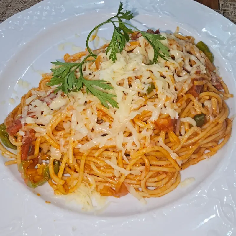 Espaguetis napolitano