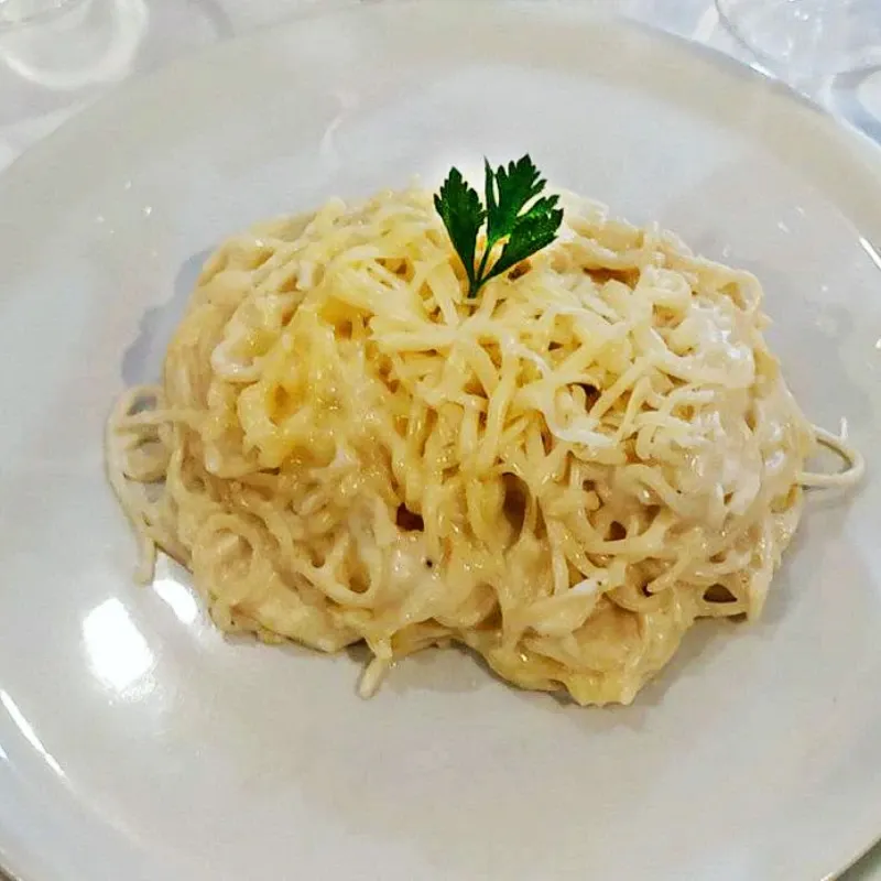 Espaguetis Salsa Alfredo