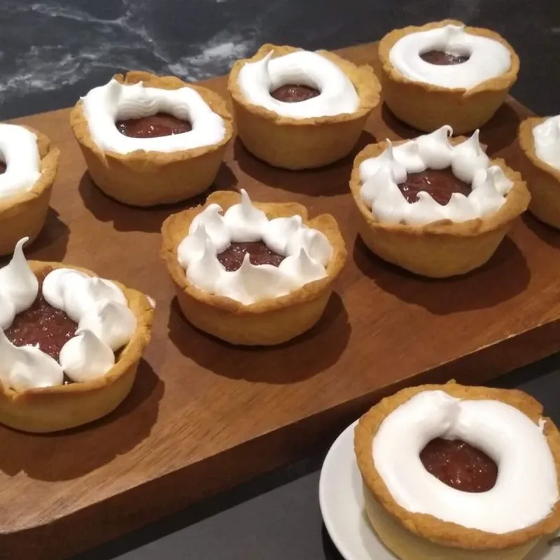 Docena de Tartaletas de Guayaba Decoradas con Nata o Merengue *Postre Delicioso