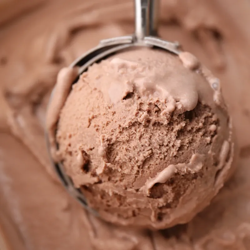 Helado de Chocolate Cremoso- Tina de 4.5 Litros