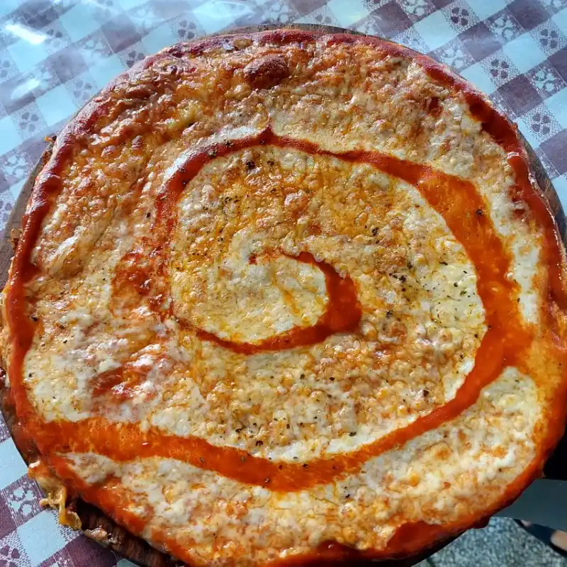 Pizza Napolitana c/ Queso Gouda 