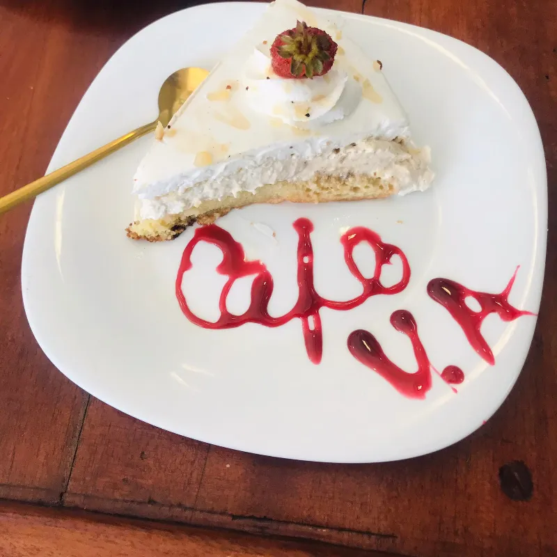 Cuña de dulce tres leches