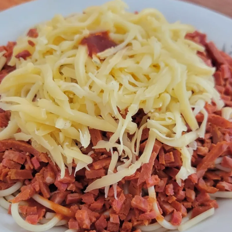 Espaguetis Q. gouda+jamón+chorizo