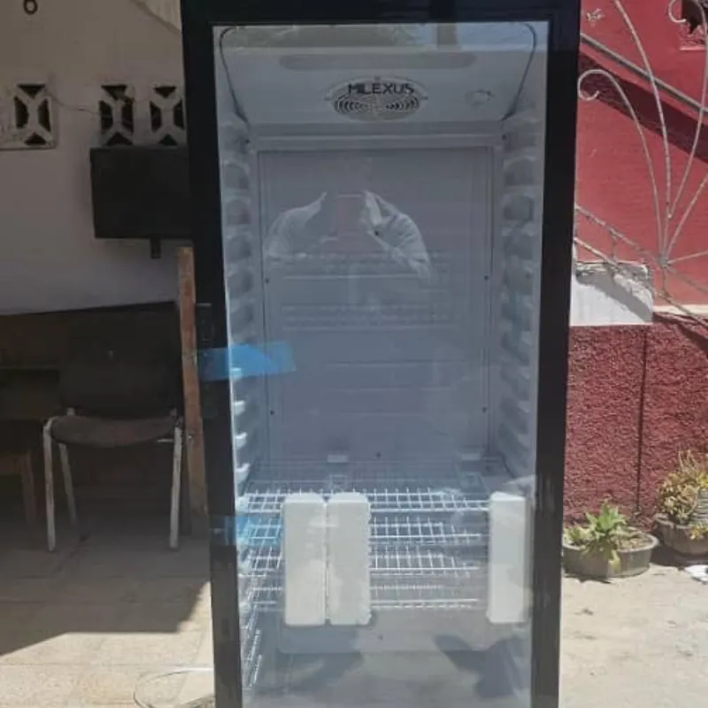 EXHIBIDOR VERTICAL