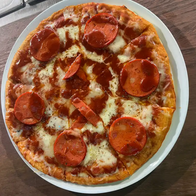 Pizza con Salchicha