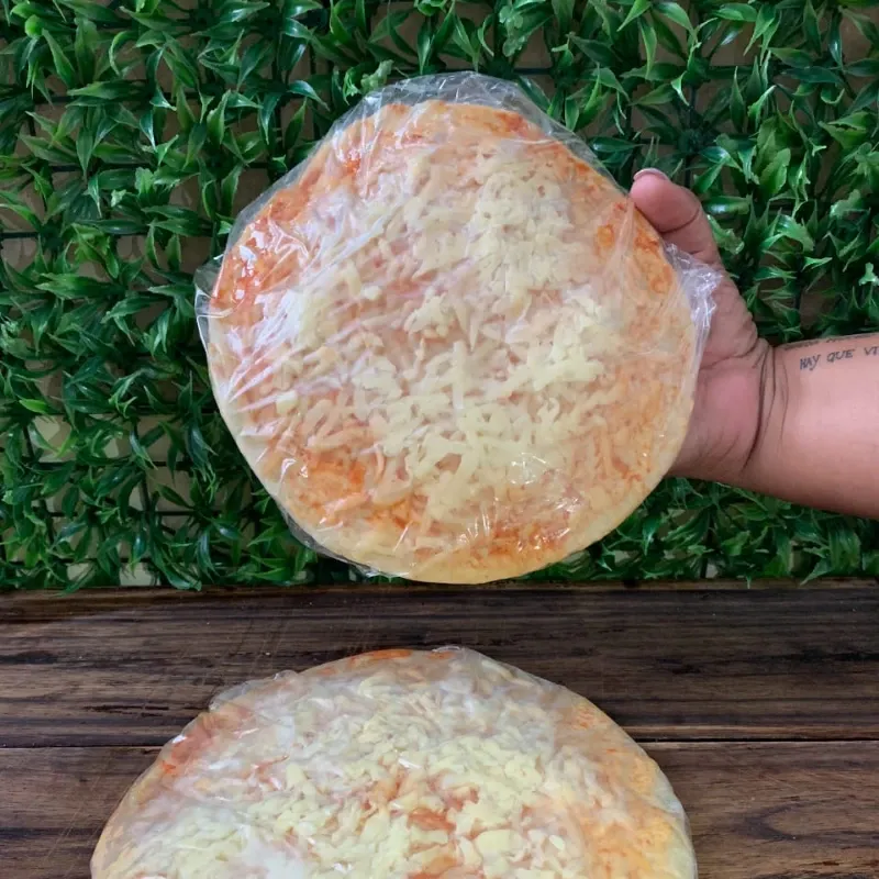 PIZZA DE QUESO GOUDA 22 CM.