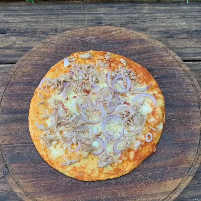 PIZZA DE ATÚN Y CEBOLLA 22 CM.