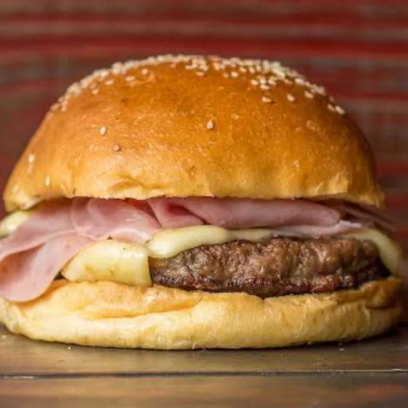Hamburguesa Clásica 