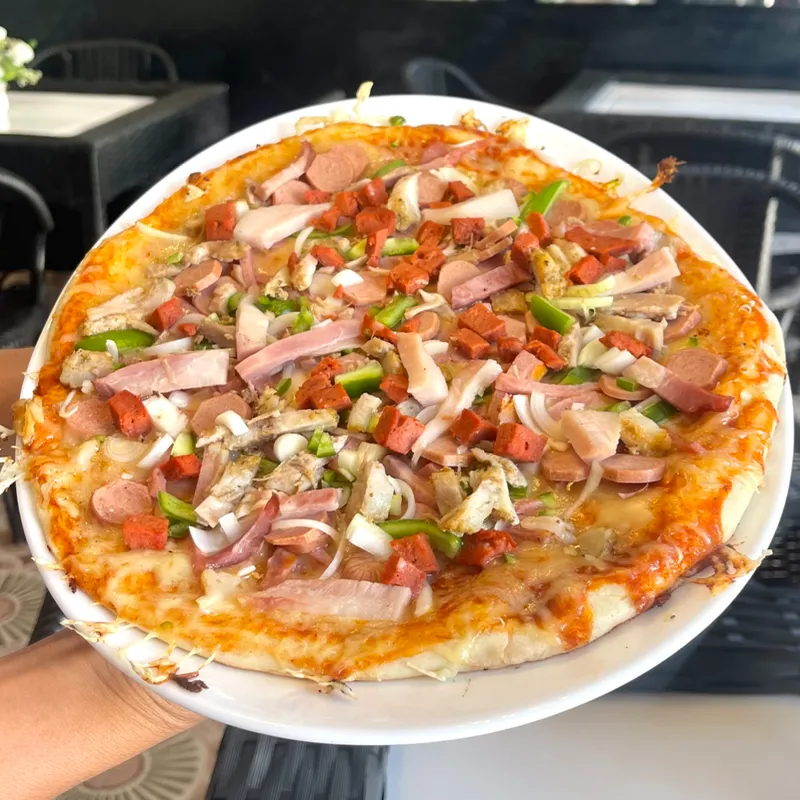Pizza charcutería